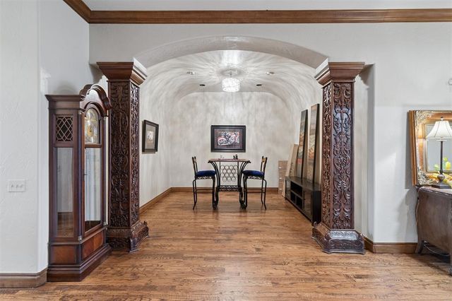 5912 Chestnut Court, Edmond, OK 73025