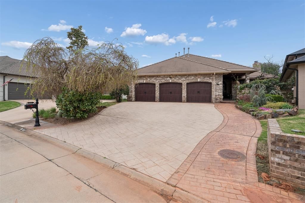 5912 Chestnut Court, Edmond, OK 73025