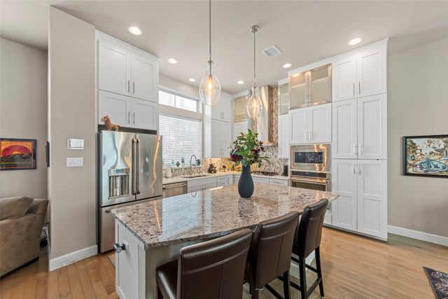 762 Lacey Oaks Place, Dallas, TX 75204