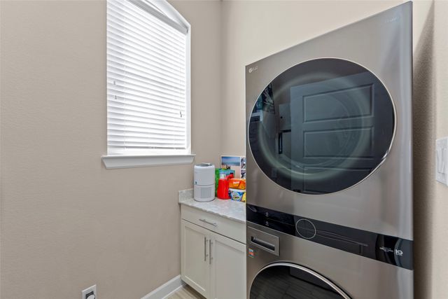 762 Lacey Oaks Place, Dallas, TX 75204