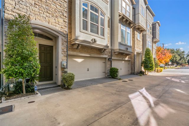 762 Lacey Oaks Place, Dallas, TX 75204