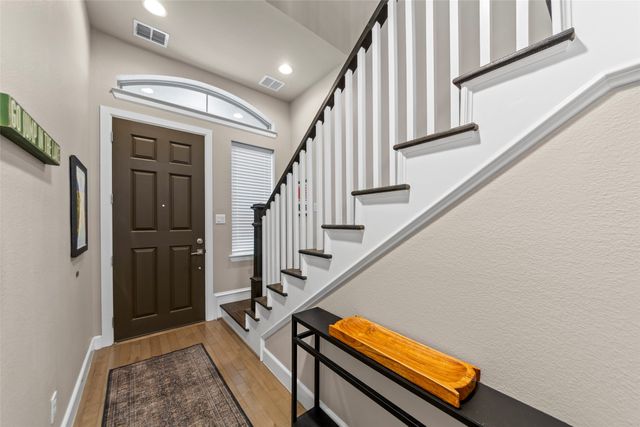 762 Lacey Oaks Place, Dallas, TX 75204