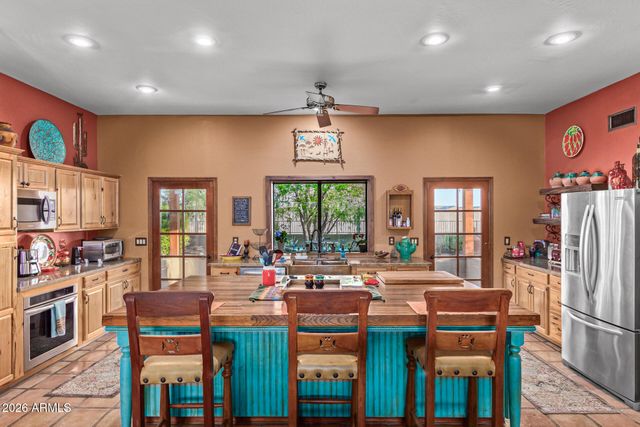 10653 E Sleepy Hollow Trail, Gold Canyon, AZ 85118