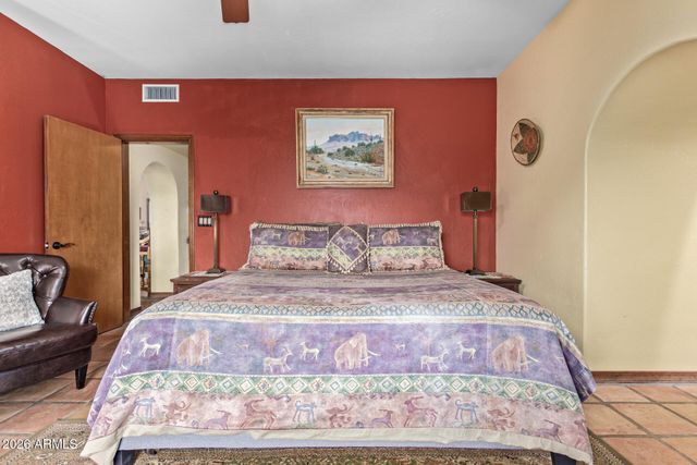 10653 E Sleepy Hollow Trail, Gold Canyon, AZ 85118