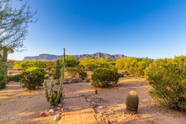 10653 E Sleepy Hollow Trail, Gold Canyon, AZ 85118
