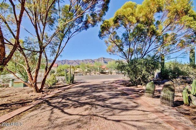 10653 E Sleepy Hollow Trail, Gold Canyon, AZ 85118