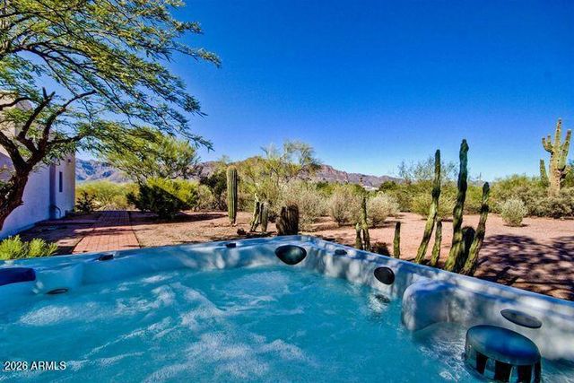 10653 E Sleepy Hollow Trail, Gold Canyon, AZ 85118
