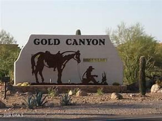 10653 E Sleepy Hollow Trail, Gold Canyon, AZ 85118