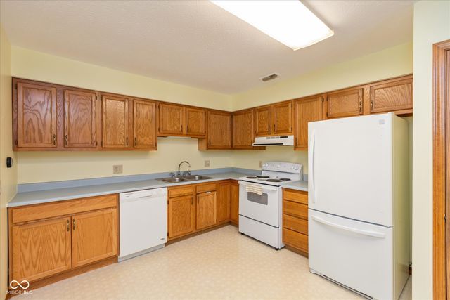 406 Dangerfield Drive, Beech Grove, IN 46107