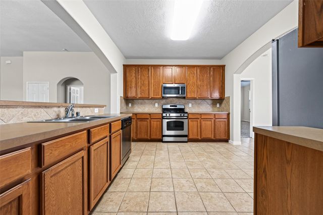 4606 E Meadow Drive, Deer Park, TX 77536