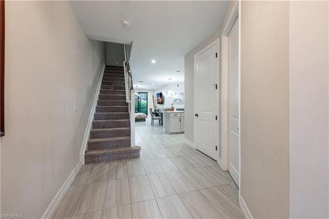 7324 Rockefeller DR, Naples, FL 34119