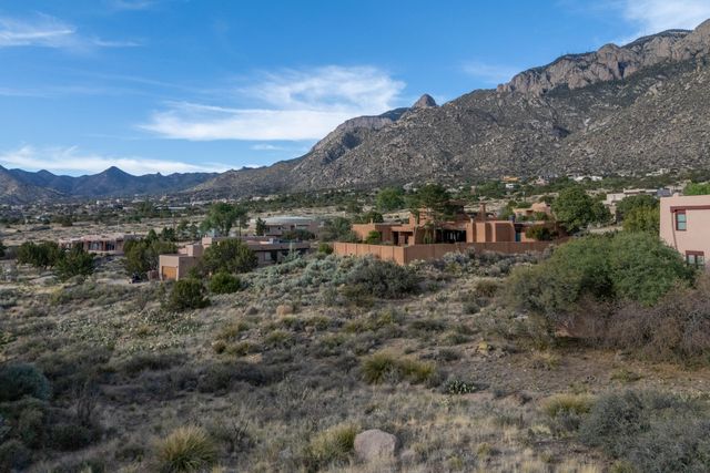 622 Cougar Loop NE, Albuquerque, NM 87122