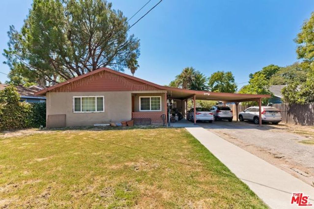 18748 Lanark Street, Los Angeles, CA 91335