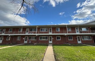 633 Dulles Road B, Des Plaines, IL 60016