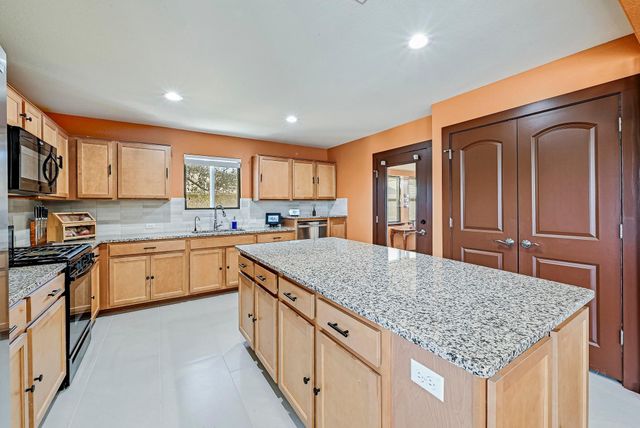 101 Paint Creek LN, Georgetown, TX 78633