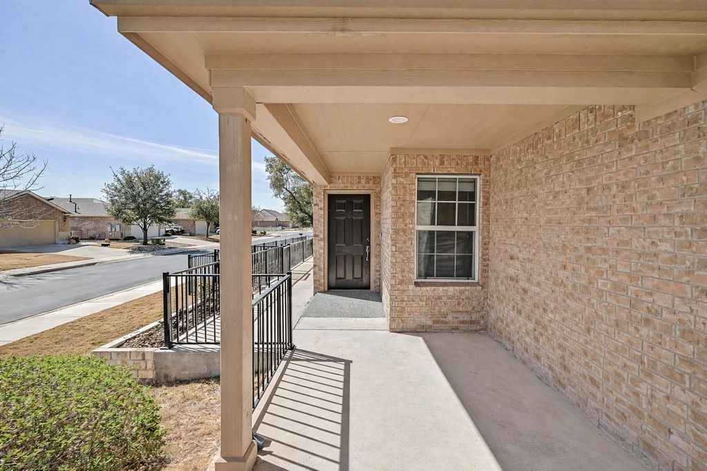 101 Paint Creek LN, Georgetown, TX 78633