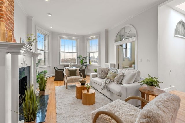 37 Bay State Rd 6, Boston, MA 02215