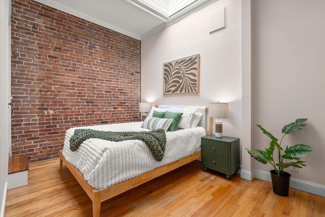 37 Bay State Rd 6, Boston, MA 02215