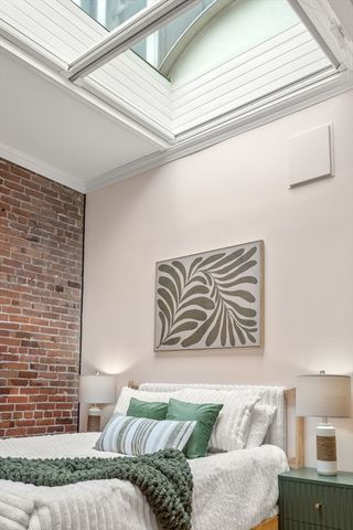37 Bay State Rd 6, Boston, MA 02215