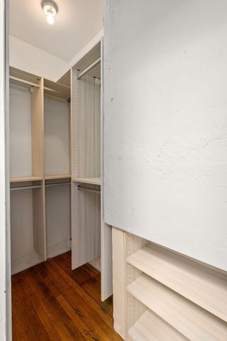 37 Bay State Rd 6, Boston, MA 02215