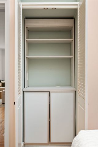 37 Bay State Rd 6, Boston, MA 02215