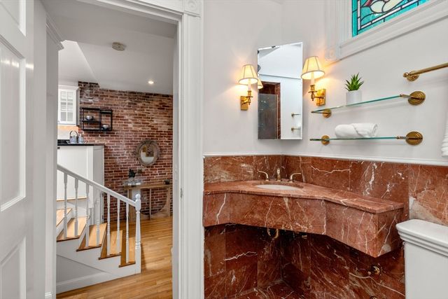 37 Bay State Rd 6, Boston, MA 02215