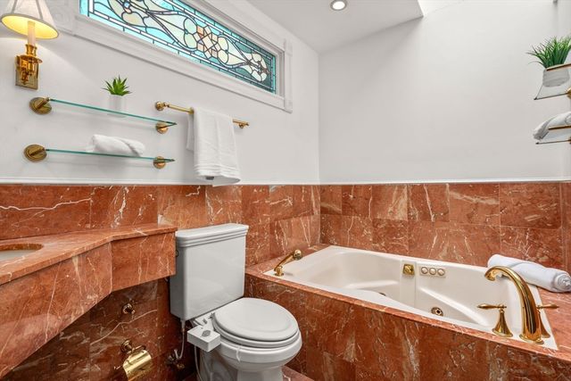 37 Bay State Rd 6, Boston, MA 02215