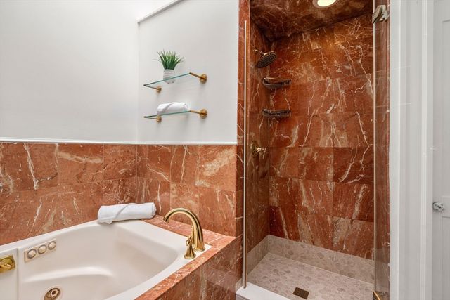 37 Bay State Rd 6, Boston, MA 02215