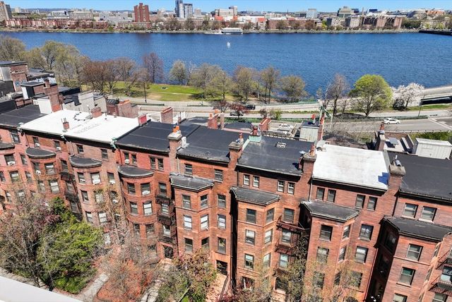 37 Bay State Rd 6, Boston, MA 02215