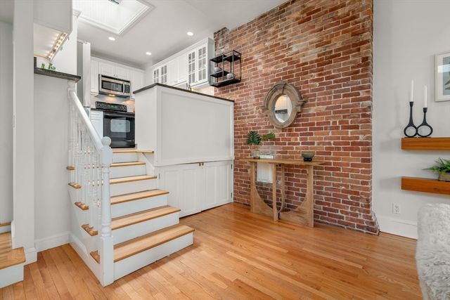 37 Bay State Rd 6, Boston, MA 02215