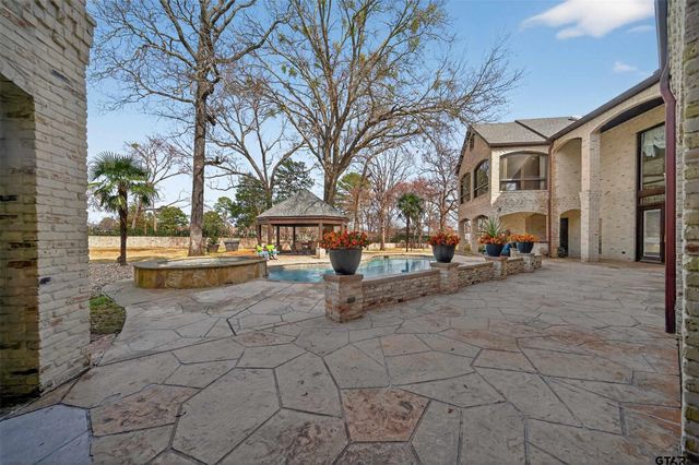 7104 Gleneagles Drive, Tyler, TX 75703