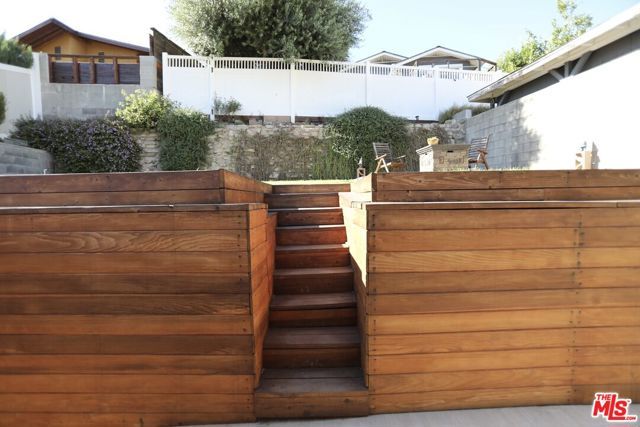 5055 Hub Street, Los Angeles, CA 90042