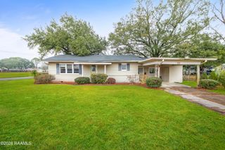 416 W Saint Paul Street, Abbeville, LA 70510