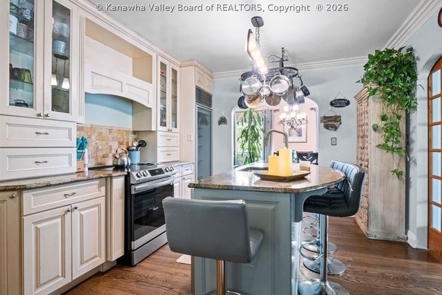 1521 Clark Road, Charleston, WV 25314