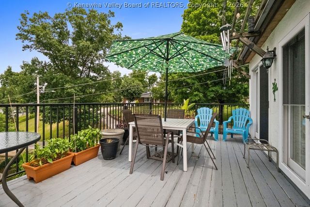 1521 Clark Road, Charleston, WV 25314