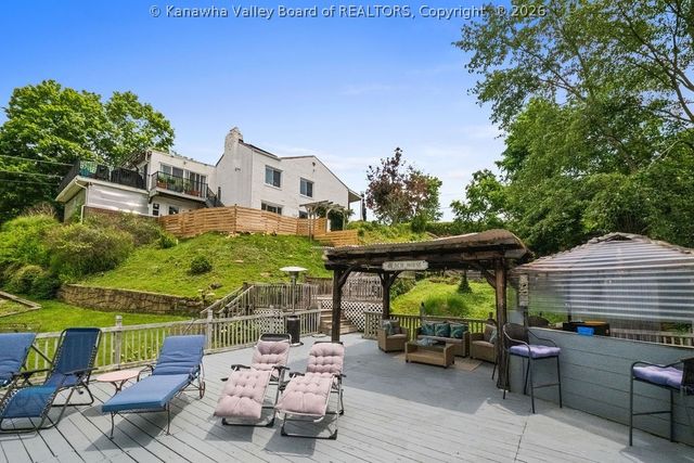 1521 Clark Road, Charleston, WV 25314