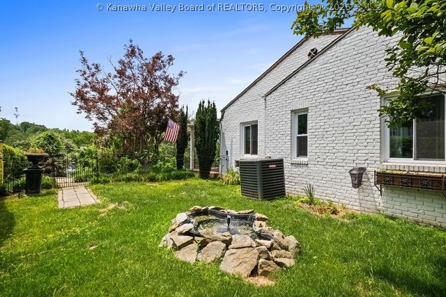 1521 Clark Road, Charleston, WV 25314
