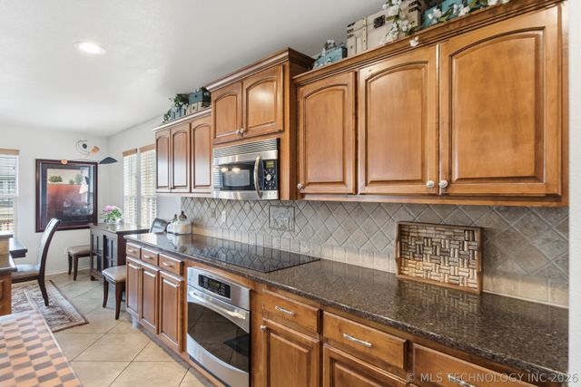 1904 E Laredo Street, Broken Arrow, OK 74012