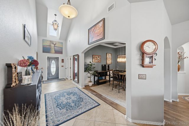 1904 E Laredo Street, Broken Arrow, OK 74012