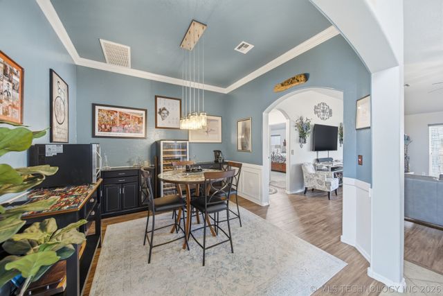 1904 E Laredo Street, Broken Arrow, OK 74012