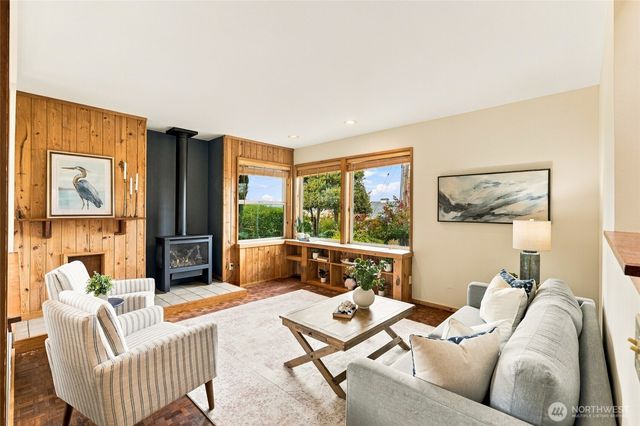 415 5th Street, Mukilteo, WA 98275