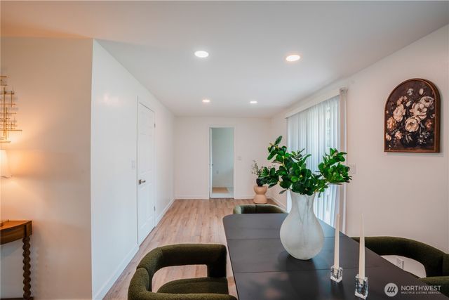 20840 102nd Avenue SE, Kent, WA 98031