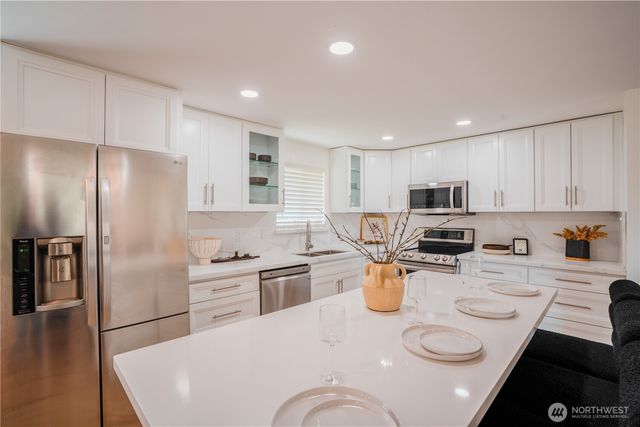 20840 102nd Avenue SE, Kent, WA 98031