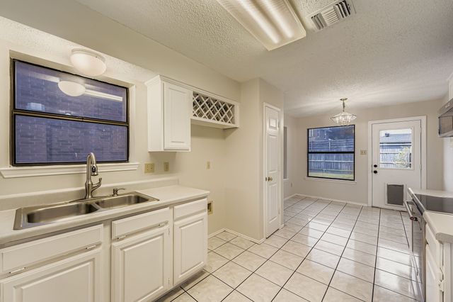 325 Leisure Lane, Coppell, TX 75019