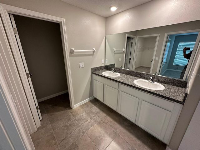 15438 WICKED STRONG STREET, Ruskin, FL 33573