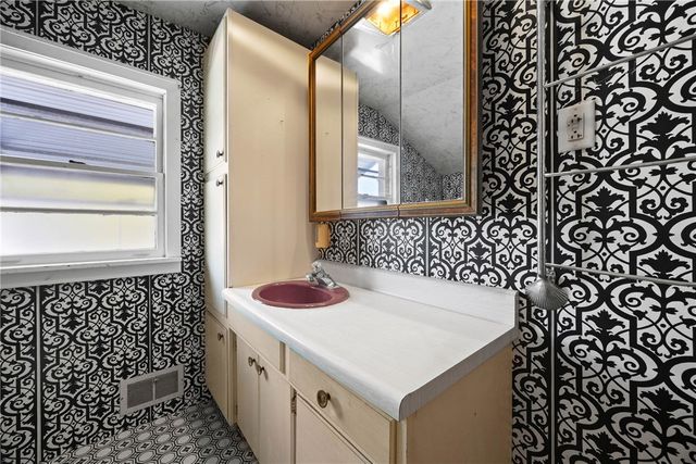 171 Canal Street, Lyons, NY 14489