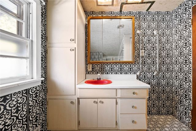 171 Canal Street, Lyons, NY 14489