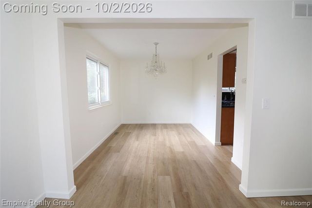 28545 Lake Park Drive, Farmington Hills, MI 48331