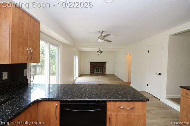 28545 Lake Park Drive, Farmington Hills, MI 48331
