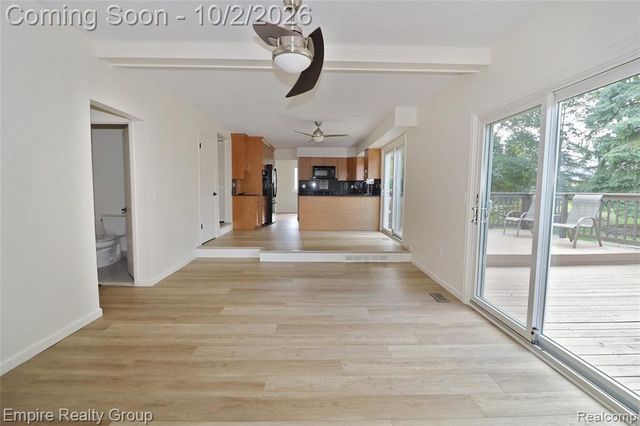 28545 Lake Park Drive, Farmington Hills, MI 48331